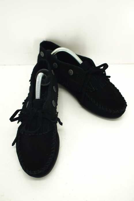 MINNETONKA　×　SLY（） FRINGED MOC　シューズ レディース シューズ