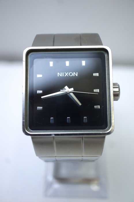 NIXON （ニクソン） The Quatro 腕時計 メンズ ファッション雑貨