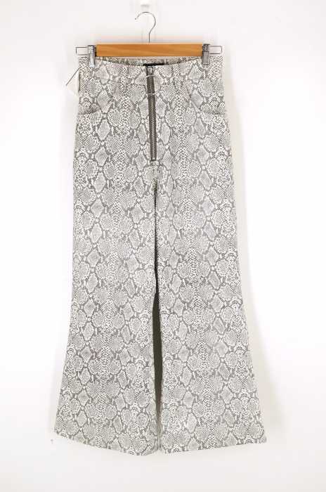 G.V.G.V. （ジーヴィジーヴィ） FAUX LEATHER KICK FLARE TROUSERS レディース パンツ