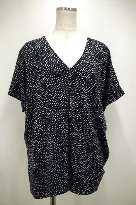 URBAN RESEARCH DOORS WOMENS （アーバンリサーチドアーズウィメンズ） Vネックドット柄カットソー レディース トップス