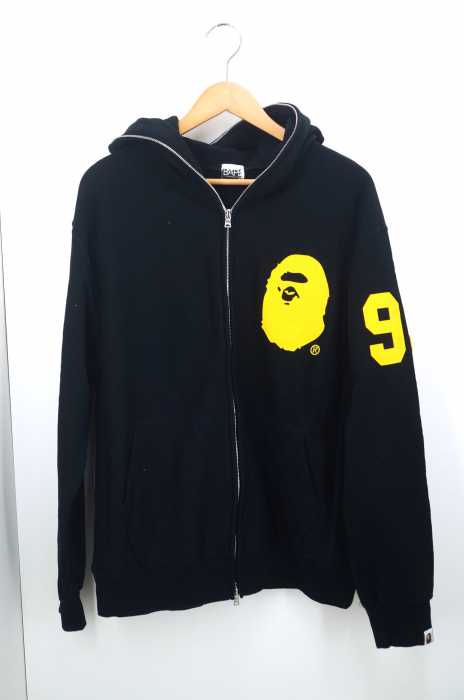 BAPE（ベイプ） フェルトワッペン装飾ジップアップパーカー メンズ トップス