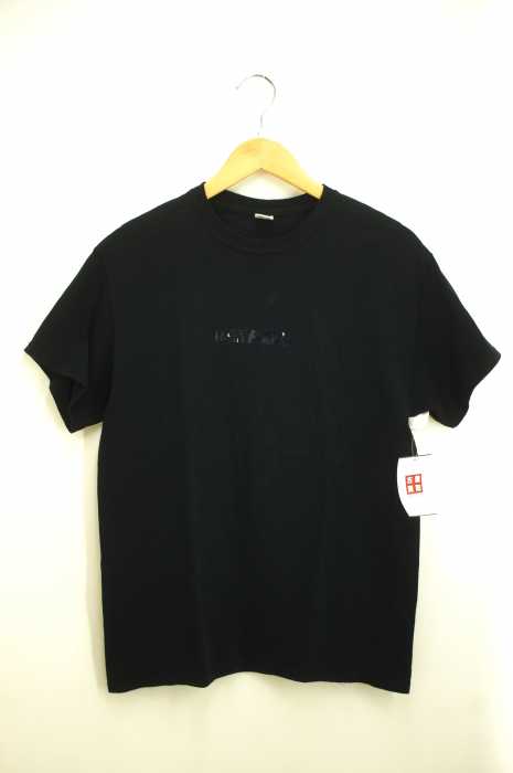 UNDEFEATED （アンディフィーテッド） UNDEFEATED HOLOGRAPHIC LOGO T メンズ トップス