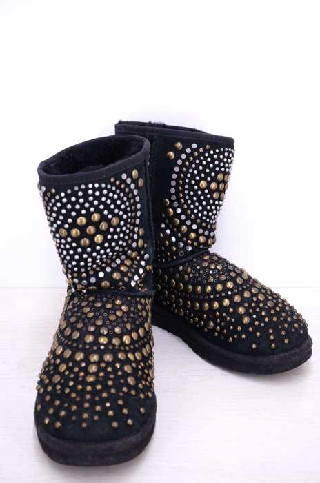 UGG × JIMMY CHOO（アグ ジミーチュー） Mandah スタッズ装飾 ムートンブーツ レディース シューズ