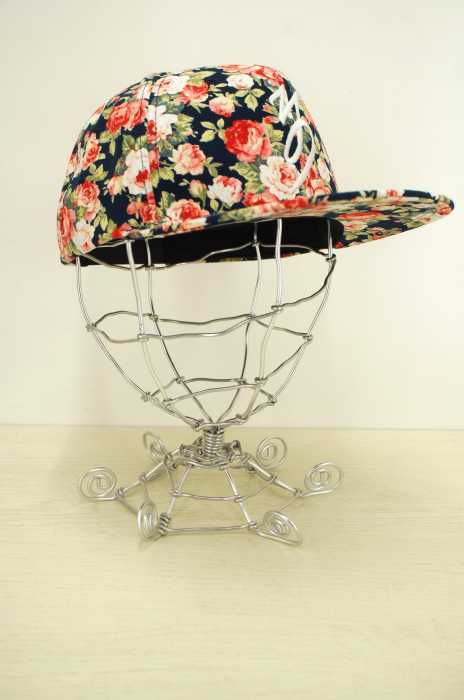 Dssent （ディセント） 花柄刺繍入りスナップバックキャップ メンズ 帽子
