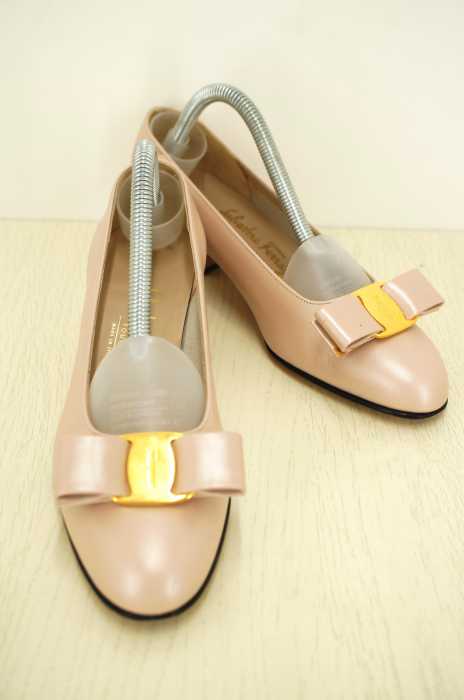 Salvatore Ferragamo （サルヴァトーレフェラガモ） ヴァラフラットシューズ レディース シューズ