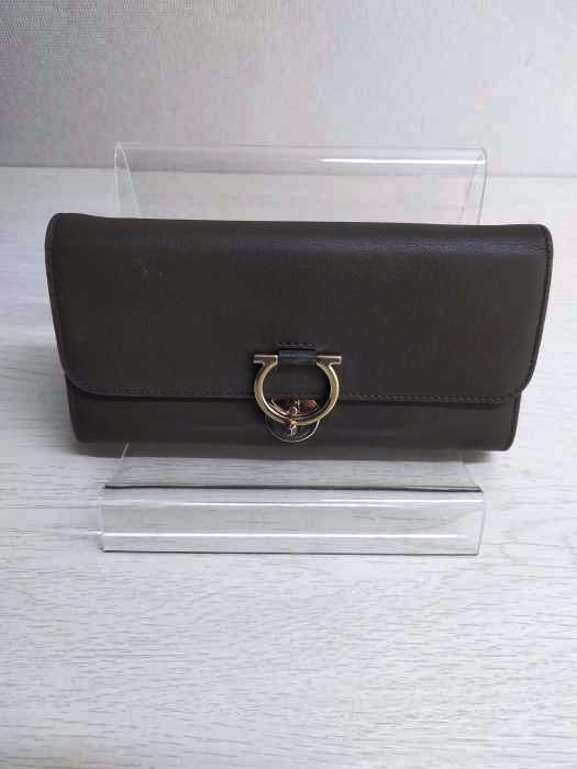 Salvatore Ferragamo（サルヴァトーレフェラガモ） 長財布 レディース 財布・ケース