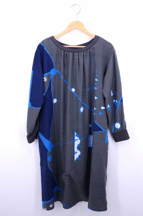 conges payes ADIEU TRISTESSE × spoken words project COCCA （コンジェ ペイエ アデュートリステス スポークンワーズプロジェクトコカ） 総柄プリント ワイドシルエット ギャザープルオーバーワンピース レディース ワンピース