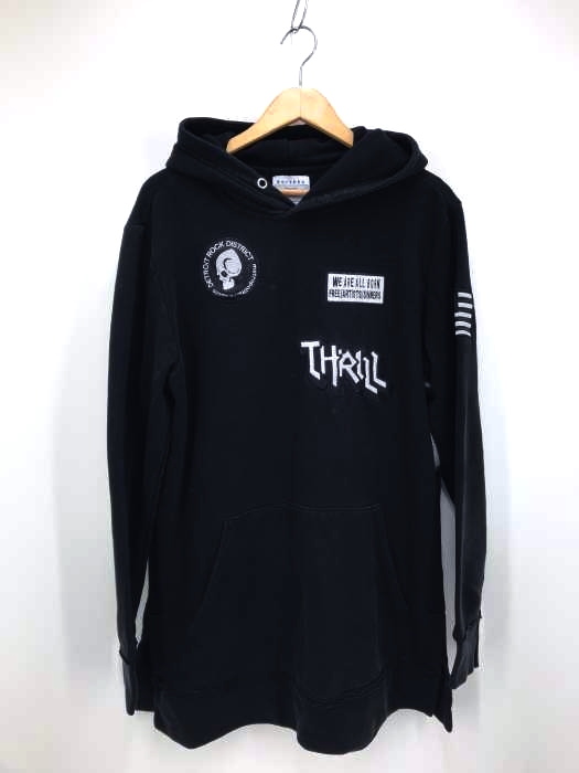 BERSHKA（ベルシュカ） ワッペン付き　パーカー メンズ トップス