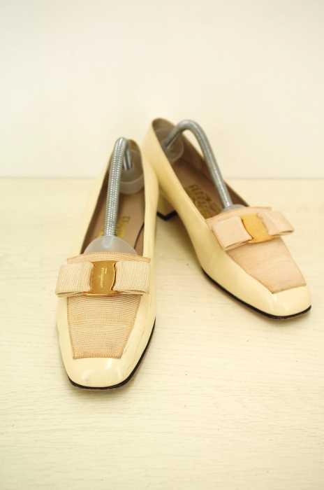 Salvatore Ferragamo （サルヴァトーレフェラガモ） ヴェラリボンフラットシューズ レディース シューズ