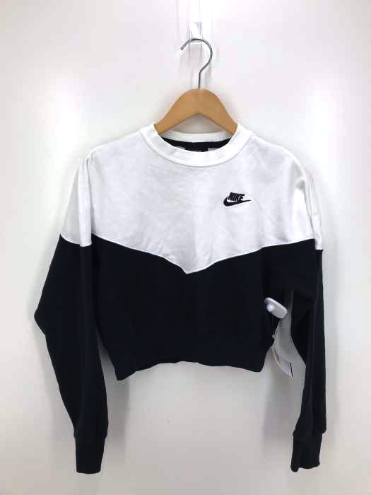 NIKE（ナイキ） ワンポイントロゴ刺繍 切替デザイン ショート丈 スウェット レディース トップス