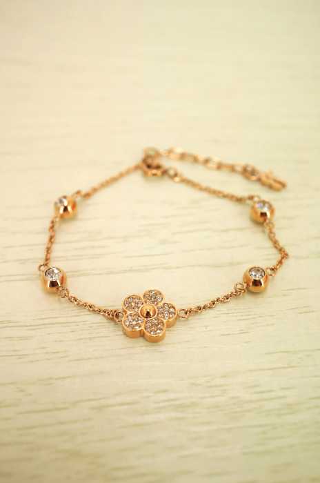Folli Follie （フォリフォリ） イニシャルコレクション ストーン付き