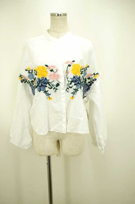 ZARA Trafaluc collection (ザラ トラファルックコレクション) フラワー刺繍マオカラーシャツ レディース トップス