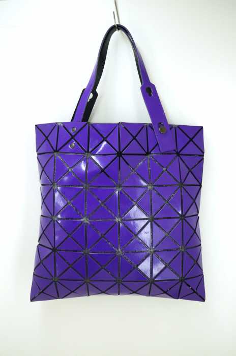 PLEATS PLEASE ISSEY MIYAKE（プリーツプリーズイッセイミヤケ