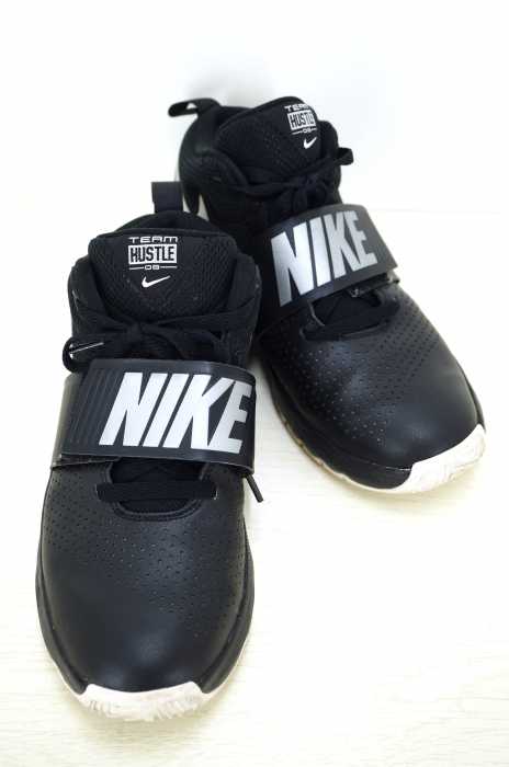 NIKE (ナイキ) TEAM HUSTLE D 8 レディース シューズ