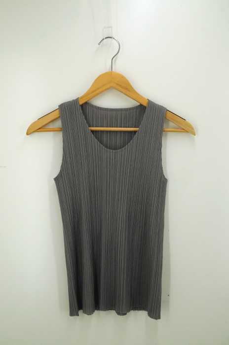 PLEATS PLEASE ISSEY MIYAKE（プリーツプリーズイッセイミヤケ） プリーツノースリーブカットソー レディース トップス