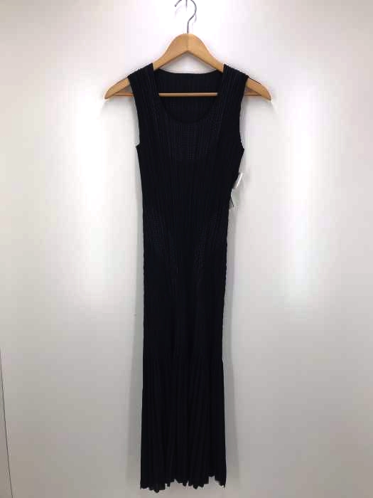 PLEATS PLEASE ISSEY MIYAKE(プリーツプリーズイッセイミヤケ) ドット柄ノースリーブプリーツワンピース レディース ワンピース