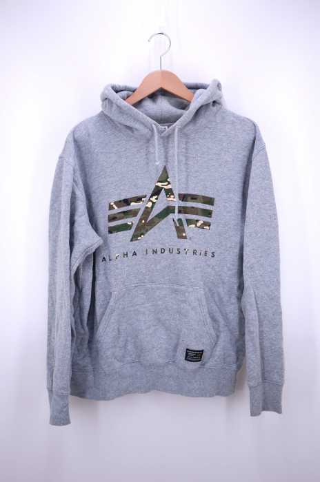 ALPHA INDUSTRIES （アルファインダストリーズ） カモ柄ロゴプリント プルオーバーパーカー メンズ トップス