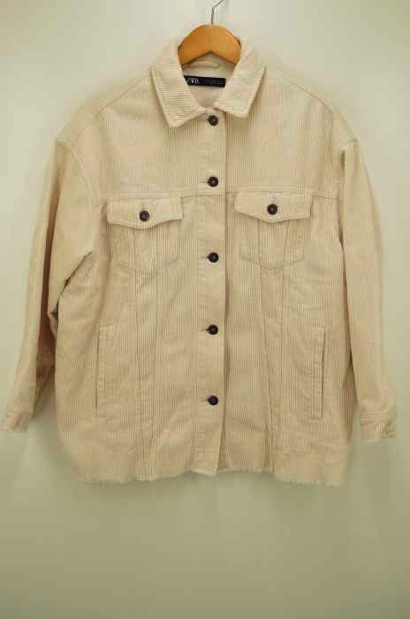 ZARA(ザラ) ポケット付きカットオフコーデュロイジャケット OVERSIZED CORDUROY OVERSHIRT WITH POCKETSDETAILS レディース アウター