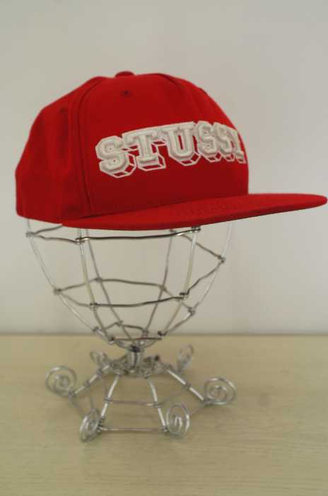 STUSSY (ステューシー) 刺繍ロゴ入りスナップバック6パネルキャップ メンズ 帽子