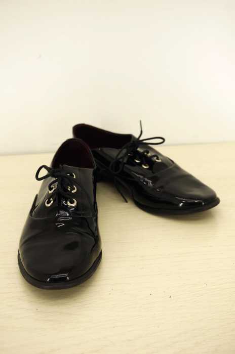 ZARA trafaluc（ザラトラファルック） エナメル レディース シューズ