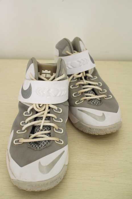 NIKE (ナイキ) LEBRON ZOOM Soldier VIII レディース シューズ