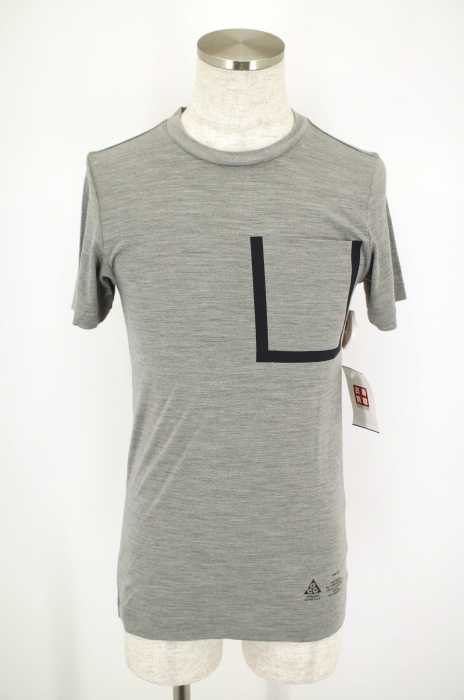ACG() プリント入り半袖Tシャツ メンズ トップス