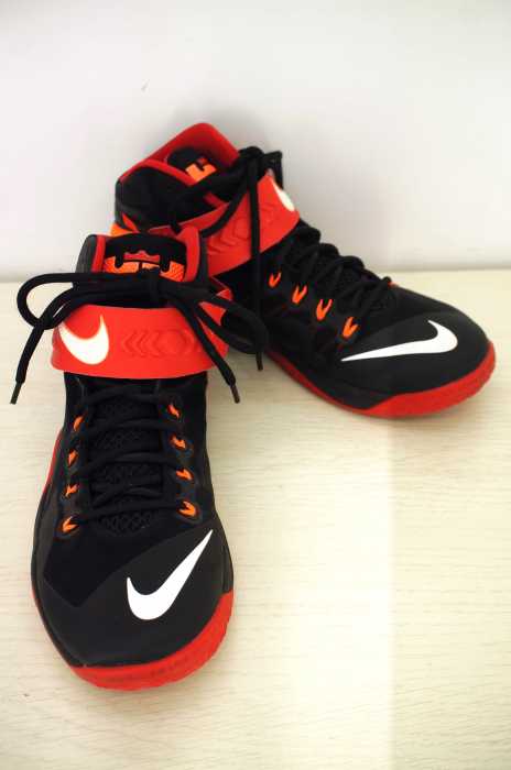 NIKE （ナイキ） ZOOM SOLDIER 8 メンズ シューズ