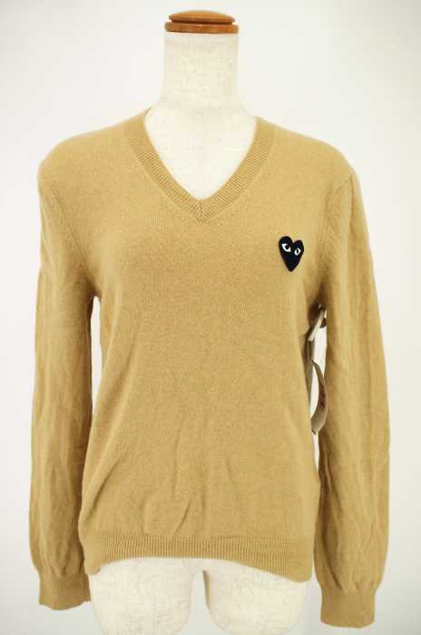 PLAY COMME des GARCONS (プレイコムデギャルソン) AD2009 ロゴワッペン付きVネックニットトップス レディース トップス