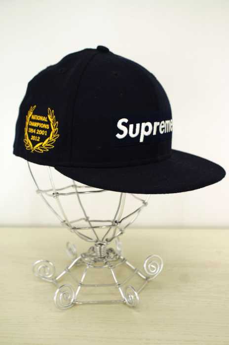 Supreme x New Era () ボックスロゴ刺繍入り6パネルベースボールキャップ メンズ 帽子