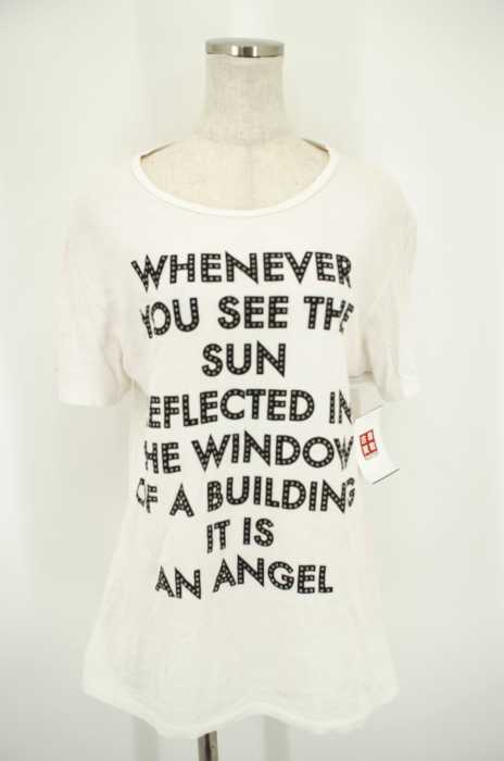 EACH×OTHER () プリント入り半袖Tシャツ レディース トップス