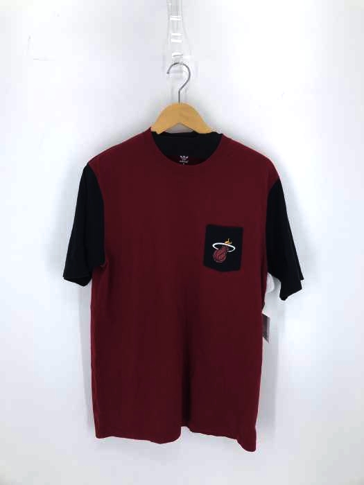 adidas(アディダス) ポケット付きプリントショートスリーブTシャツ メンズ トップス
