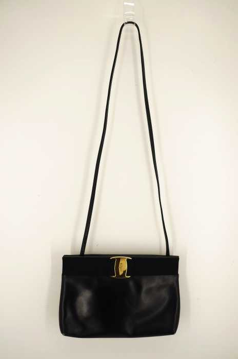 Salvatore Ferragamo （サルヴァトーレフェラガモ） レザーショルダーバッグ レディース バッグ