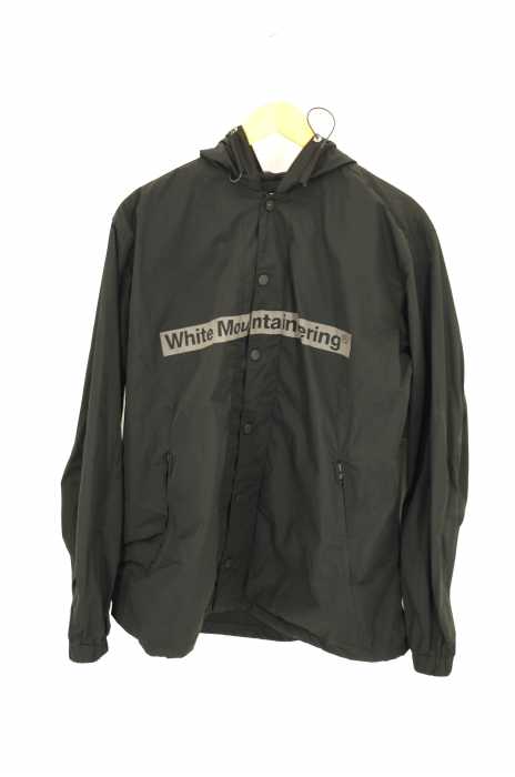 WHITE MOUNTAINEERING(ホワイトマウンテニアリング) LOGO PRINTED HOODED COACH JACKET ロゴプリントフードコーチジャケット メンズ アウター