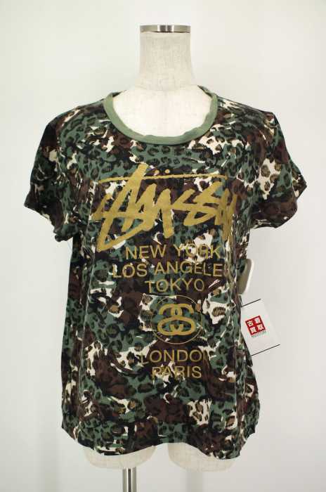 STUSSY （ステューシー） カモ柄ワールドツアーTシャツ レディース トップス