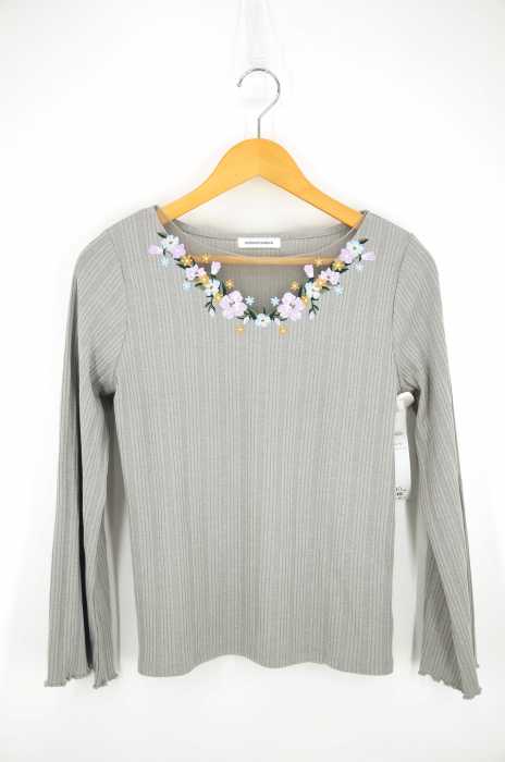 natural couture (ナチュラルクチュール) フラワー刺繍リブカットソー レディース トップス