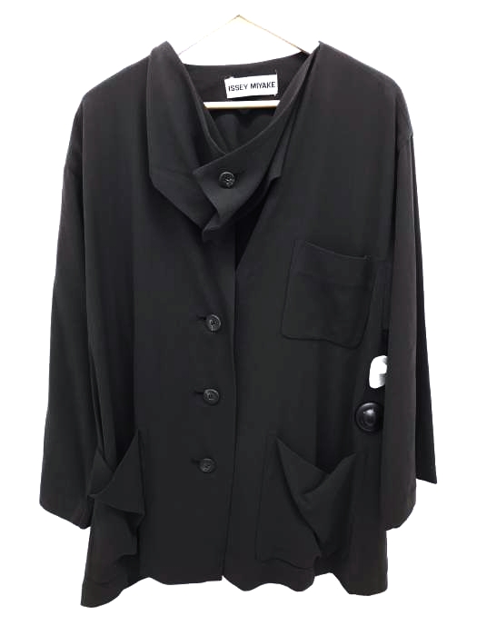 ISSEY MIYAKE(イッセイミヤケ) 襟変形デザインドレープジャケット レディース アウター