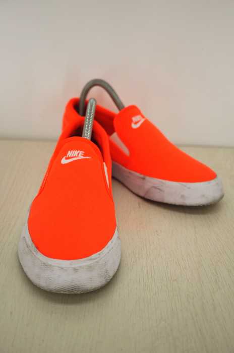 NIKE (ナイキ) WMNS TOKI SLIP CANVAS レディース シューズ