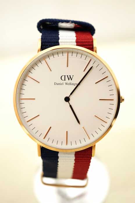 Daniel Wellington (ダニエルウェリントン) クラシックケンブリッジベルト腕時計 0103DW メンズ ファッション雑貨