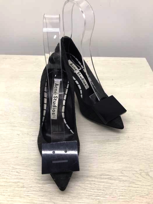 ACNE STUDIOS（アクネストゥディオズ） ALIVIA フェイスモチーフパンプス レディース シューズ