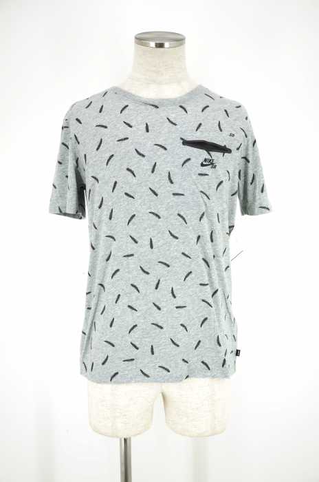 NIKE SB （ナイキスケートボーディング） DRI-FIT ビーミス　ポケットTシャツ メンズ トップス