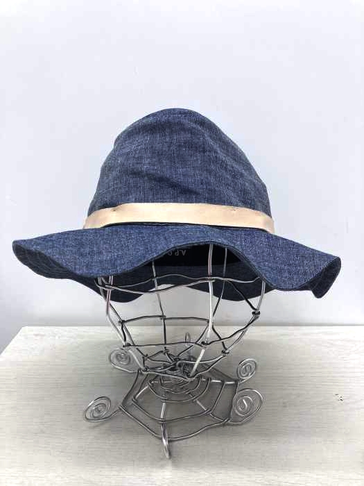 A.P.C.（アーペーセー） レザーリボンシャンブレーハット レディース 帽子