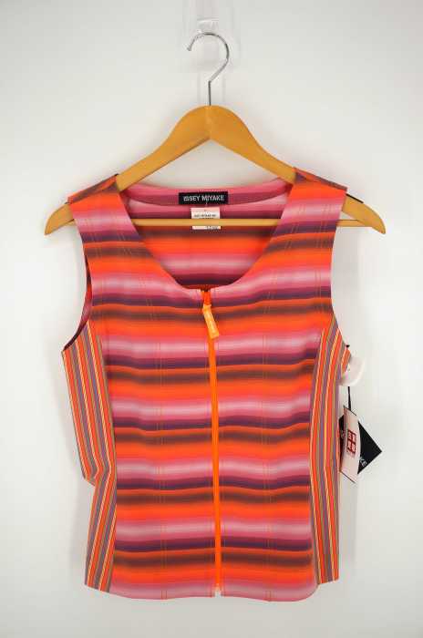 ISSEY MIYAKE（イッセイミヤケ） レインボーパフ ジップアップトップス レディース トップス