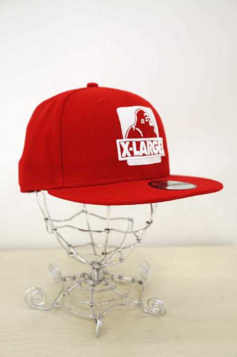 X-LARGE × NEW ERA（エックスラージ ニューエラ） ロゴ刺繍 6パネルキャップ メンズ 帽子