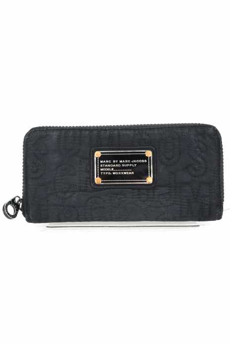Marc by Marc Jacobs （マークバイマークジェイコブス） PRETTY NYLON CORE ラウンドジップ キルティング レディース 財布・ケース
