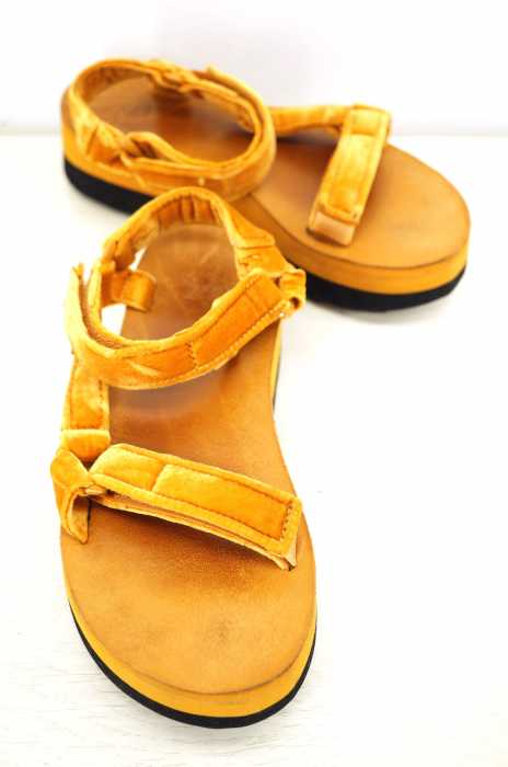 Teva（テバ） FLATFORM UNIVERSAL VELVET レディース シューズ