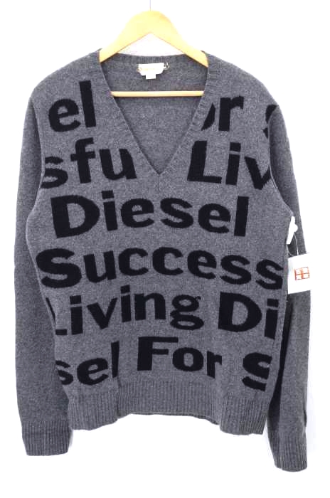 DIESEL（ディーゼル） アルファベット総柄Vネックニット メンズ トップス