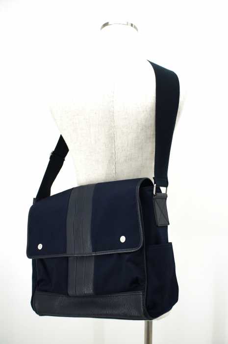 BLACK FLEECE BY BROOKS BROTHERS（ブラックフリースバイブルックスブラザーズ） Messenger Bag メンズ バッグ