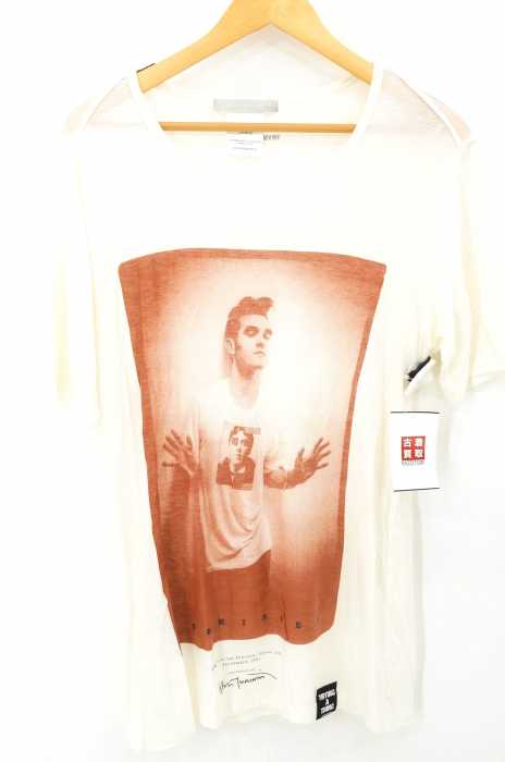 museum neu（ミュージアムニュー） Morrissey by Kevin Cummins Standard T-shirt メンズ トップス