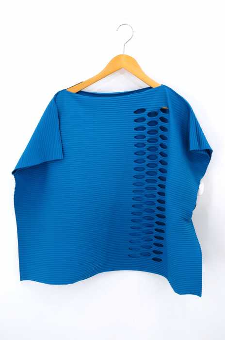ISSEY MIYAKE me（イッセイミヤケミー） 19AW SLASH A-POC PLEATS カットワーク TEE レディース トップス