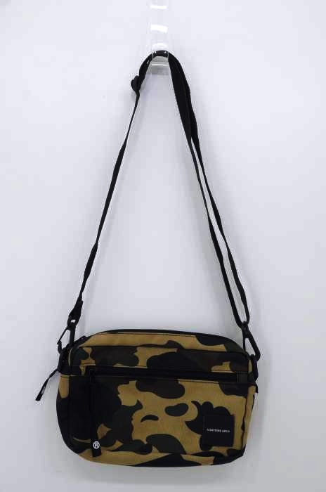 A BATHING APE（アベイシングエイプ） 1stカモショルダーバッグ メンズ バッグ